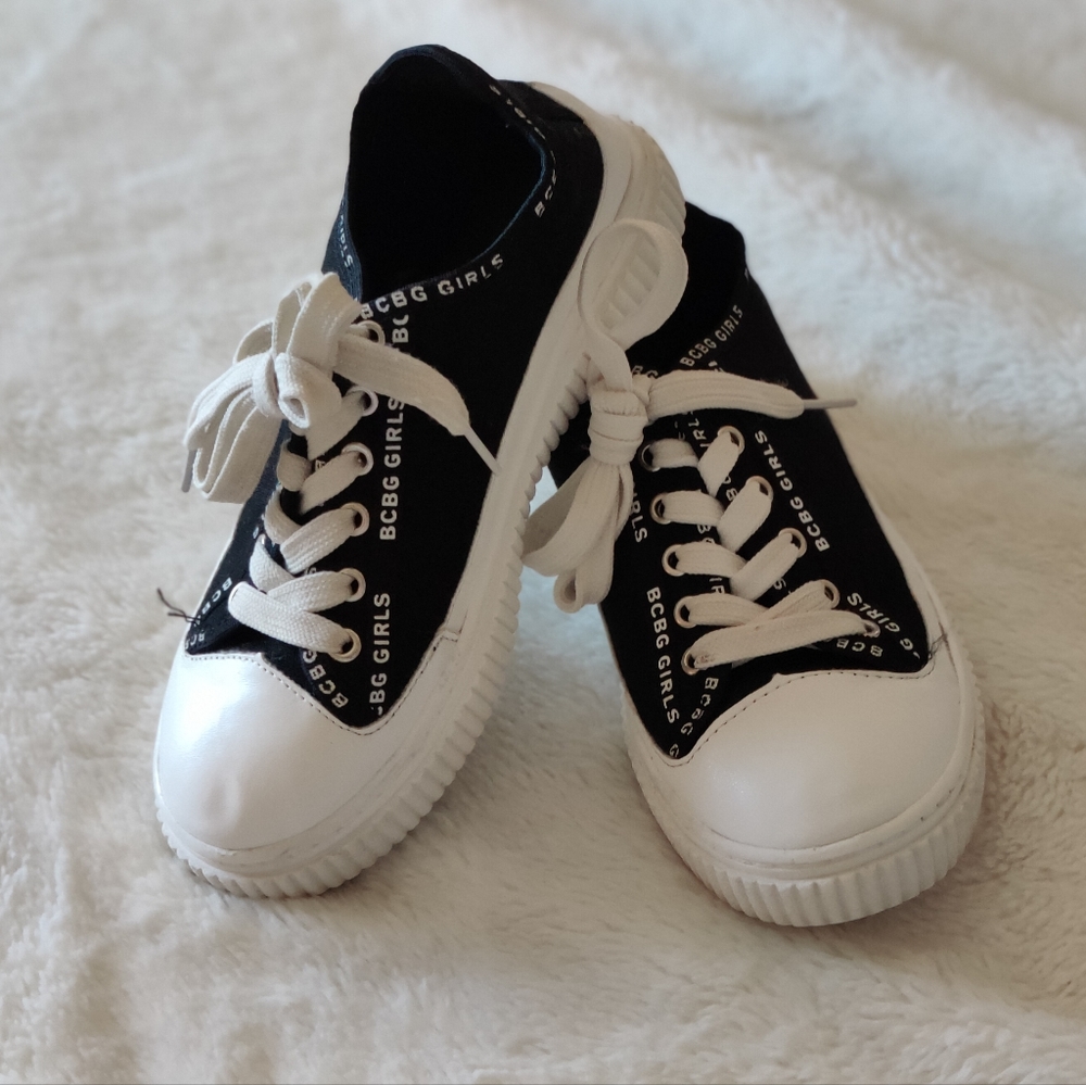 Like New: BCBG Girls Black & White Sneakers Size 1